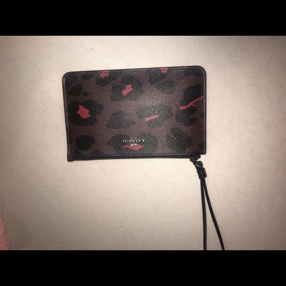 perfect fit coach wallet